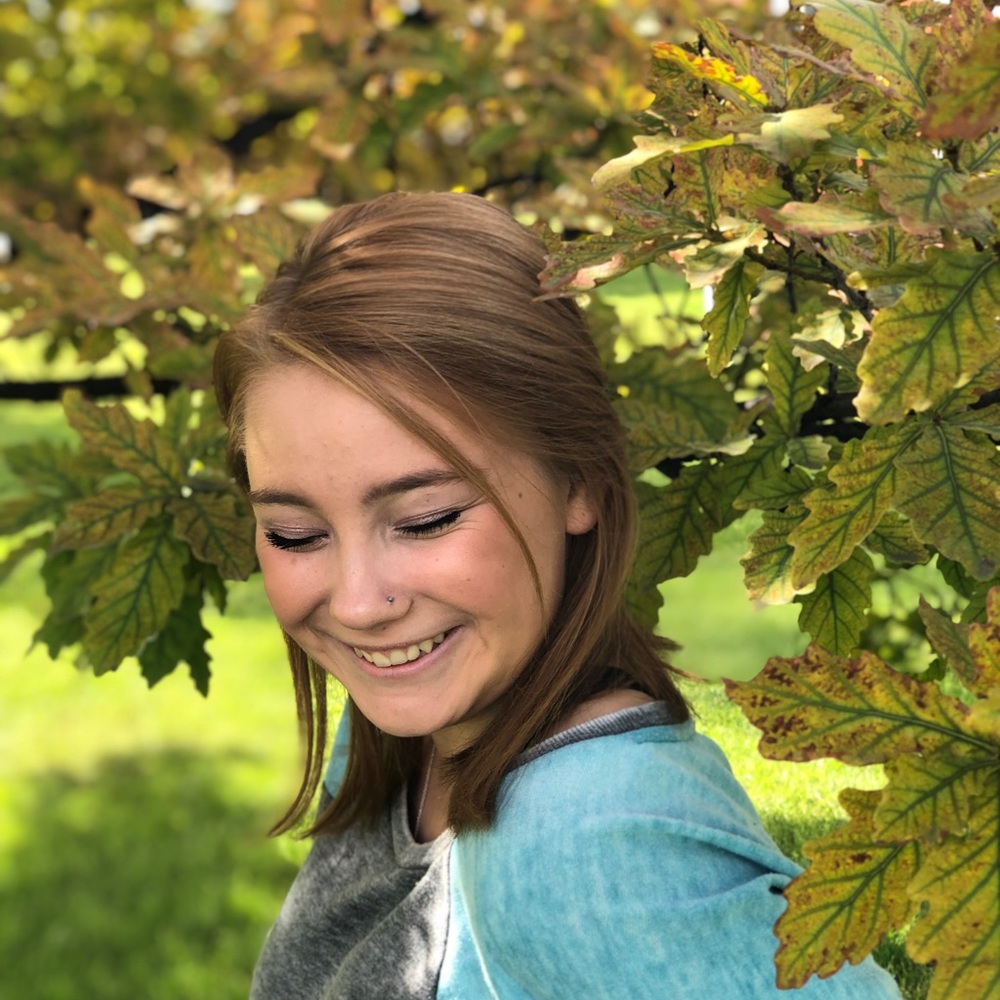 Meet your Posher, Taya